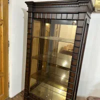 بوفه قهوه ای