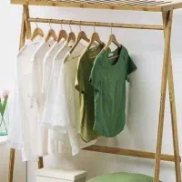 نیازمند فروشنده خانم