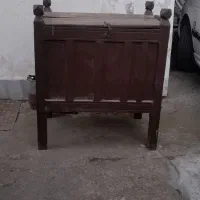صندوق  چوبی خیلی قدیمی
