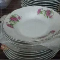 دو دست پیش دستی گل سرخ و سوب خوری گل سرخ