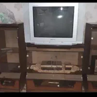 تلوزیون دوو اصل با میز،