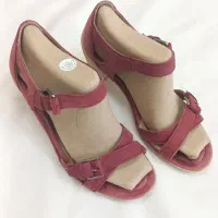 صندل پاشنه دار اکو سایز ۳۸ نو سالم