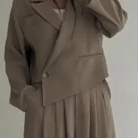 فروشنده مانتو