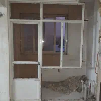 در پنجره آهنی