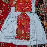 زی استین وپارچه نیمه ابریشم لباس بلوچی