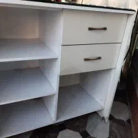 میز پیشخوان. میز زیرترازو