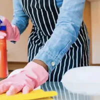 نیروی کار خانم  و نظافت منزل نیازمندم
