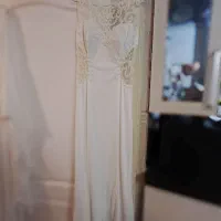 دو مدل لباس عروس پوشیده و باز