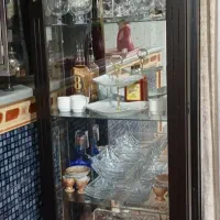 بوفه و ساعت چوبی
