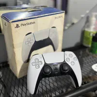 دسته Ps5 اورجینال بهمراه کارتن