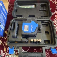 تراز لیزری رنگ قرمز ، رگنار
