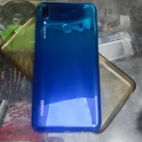 گوشی هواویی y7بسیار تمیز