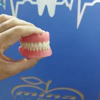 دندانسازی مینادنت.
