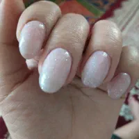 خدمات کاشت ناخن در حسین آباد