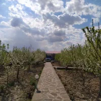 باغ ویلا فول امکانات همراه با اب ۶ اینچ