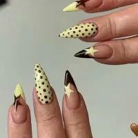 ناخن ترمیم ۱۴۰کاشت۲۴۰لاک ژل رایگان اصلاح