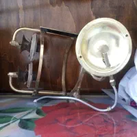 مهتابی قدیمی و روشنایی دو شعله