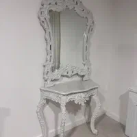 آینه و کنسول مدرن