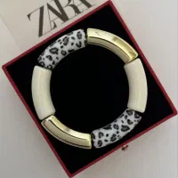دستبند کشی|بدلیجات|اصفهان, قلعه طبره|دیوار