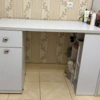 میز تحریر و ارایش