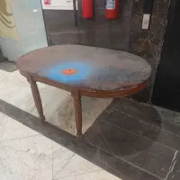 میز بیضی