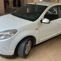 رنو ساندرو اتوماتیک ۹۵