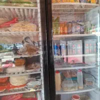 به یک نیرو مرد جهت کار در کافه بستنی وفست فود