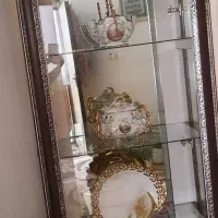 یک عدد بوفه   یک عدد کمدو..