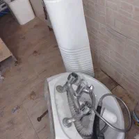 یک عدد روشویی،یک عدد صندلی پایه بلند