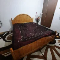تخت خواب دو نفره چوب