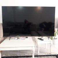 یک دستگاه تلویزیون ۶۵ اینچ دوو