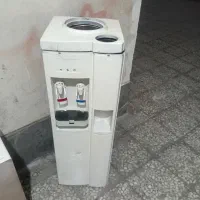 اب سردکن پایین یخچال دار
