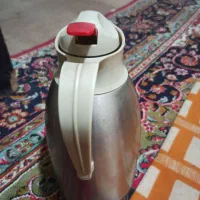 یک عدد فلاسک.2نیم لیتری بزرگ ژاپنی در حد نو