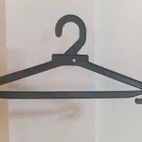 چوب لباسی پلاستیکی مشکی