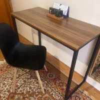 میز تحریر و صندلی