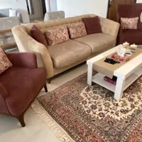 فروش یک دست مبل نیم ست ۵نفره و میز ناهار خوری