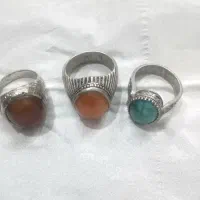انگشترقدیمی معمولی نقره نیستش