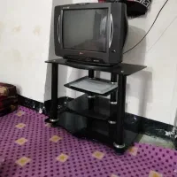 فروش تلویزیون و زیر تلویزنی و ملافه سنتی