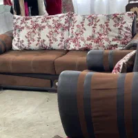 مبل ۸ نفره به همراه ۴تا میز تاشو فقط ۲۲میلیون