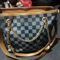 لباس وکیف