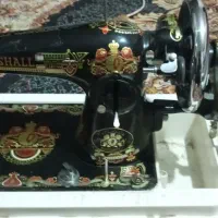 دوعددچرخ خیاطی یکی برقی یکی دستی سالم درحدنو
