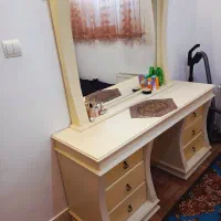 میزآرایش کاملا نو وسالم