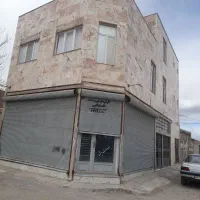 ویلایی دوواحد با سه مغازه