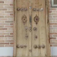 درب چوبی قدیمی
