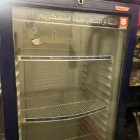 بخچال ویترینی ایستاده
