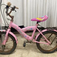 دخترونه صورتی