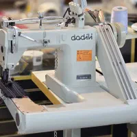 چرخ خیاطی صنعتی سه سوزنه دادلی ضخیم دوزدینام سرخود