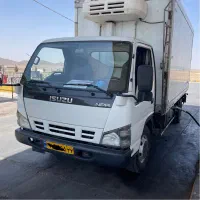 ایسوزو ۶ تن یخچالدار آماده همکاری