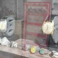 خرید و فرش انواع ساعت و انگشتر