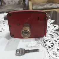 قفل آهنی
